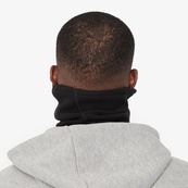 Баф Nike FLEECE NECKWARMER 2.0 BLACK/WHITE OSFM черный Уни OSFM. Изображение №4 Баф Nike FLEECE NECKWARMER 2.0 BLACK/WHITE OSFM черный Уни OSFM. Изображение №4
