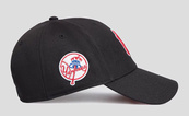 Кепка 47 Brand MLB NEW YORK YANKEES чорний, червоний Уні OSFA. Зображення №3 Кепка 47 Brand MLB NEW YORK YANKEES чорний, червоний Уні OSFA. Зображення №3