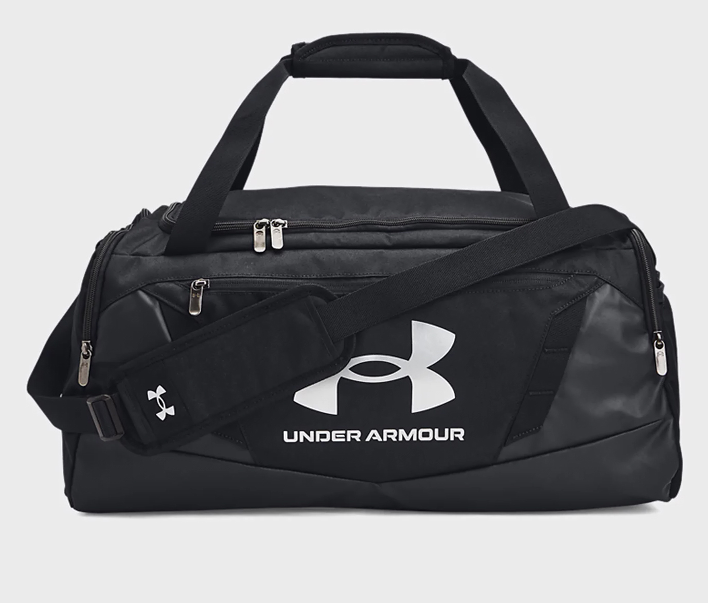 Сумка UA Undeniable 5.0 Duffle SM 40L черный Уни 55х25,5х27 см (1369222-001) Сумка UA Undeniable 5.0 Duffle SM 40L черный Уни 55х25,5х27 см (1369222-001)