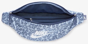 Сумка на пояс Nike NK HERITAGE WAISTPCK - ACCS PR блакитний, білий Уні 41 х 10 х 15 см. Зображення №5 Сумка на пояс Nike NK HERITAGE WAISTPCK - ACCS PR блакитний, білий Уні 41 х 10 х 15 см. Зображення №5