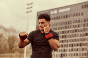 Обвес для запястий Reebok Flexlock Wrist Weights черный, красный Уни 0.5 кг. Изображение №3 Обвес для запястий Reebok Flexlock Wrist Weights черный, красный Уни 0.5 кг. Изображение №3