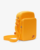 Сумка на плечо Nike NK HERITAGE CROSSBODY желтый Уни 23х15х7,5. Изображение №2 Сумка на плечо Nike NK HERITAGE CROSSBODY желтый Уни 23х15х7,5. Изображение №2