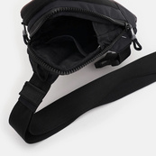 Сумка через плечо Nike NK NSW ESSENTIALS CROSSBODY черный Уни 20,5x12,5x5 см. Изображение №6 Сумка через плечо Nike NK NSW ESSENTIALS CROSSBODY черный Уни 20,5x12,5x5 см. Изображение №6