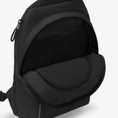 Сумка через плече Nike NK NSW ESSENTIALS SLING BAG чорний Уні 12.5х21х4 см. Зображення №4 Сумка через плече Nike NK NSW ESSENTIALS SLING BAG чорний Уні 12.5х21х4 см. Зображення №4