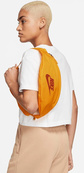 Сумка на пояс Nike NK HERITAGE WAISTPACK - FA21 2L оранжевый Уни 41х10х15см. Изображение №6