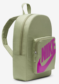 Рюкзак Nike Y NK CLASSIC BKPK 16L зеленый Дет 38х28х13 см. Изображение №3 Рюкзак Nike Y NK CLASSIC BKPK 16L зеленый Дет 38х28х13 см. Изображение №3