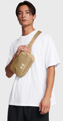 Сумка на пояс Under Armour Loudon Lite WB Xbody 2L коричневый Уни 15,3x24x10,5 см. Изображение №12 Сумка на пояс Under Armour Loudon Lite WB Xbody 2L коричневый Уни 15,3x24x10,5 см. Изображение №12
