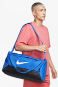 Сумка Nike NK BRSLA S DUFF - 9.5 41L чорний, синій Уні 51x28х28 см. Зображення №2 Сумка Nike NK BRSLA S DUFF - 9.5 41L чорний, синій Уні 51x28х28 см. Зображення №2