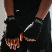Бинти Everlast CORE HANDWRAPS чорний Уні 120 (304,8 см). Зображення №7 Бинти Everlast CORE HANDWRAPS чорний Уні 120 (304,8 см). Зображення №7