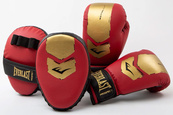 Комплект для боксу Everlast PROSPECT 2 BOXING KIT червоний, золотий Діт OSFM. Зображення №2 Комплект для боксу Everlast PROSPECT 2 BOXING KIT червоний, золотий Діт OSFM. Зображення №2