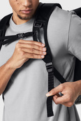Рюкзак Under Armour Summit SM BP 18L чорний Уні 25х43х10 см. Зображення №6