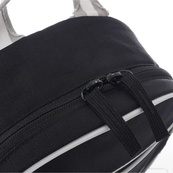 Рюкзак Nike NSW FUTURA 365 MINI BKPK-RETRO 6L чорний Жін 25 х 20 х 10 см. Зображення №2 Рюкзак Nike NSW FUTURA 365 MINI BKPK-RETRO 6L чорний Жін 25 х 20 х 10 см. Зображення №2