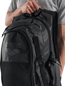 Рюкзак Arena ALL SET BACKPACK 45L черный 55 х 38 х 28 см (010234-100). Изображение №6 Рюкзак Arena ALL SET BACKPACK 45L черный 55 х 38 х 28 см (010234-100). Изображение №6