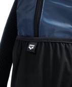 Рюкзак Arena ONE GO BACKPACK 30L синий 45 х 31 х 18 см (010226-400). Изображение №2 Рюкзак Arena ONE GO BACKPACK 30L синий 45 х 31 х 18 см (010226-400). Изображение №2