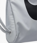Рюкзак-мешок Nike NK HERITAGE DRAWSTRING 13L серый Уни 33 х 43 см (DC4245-012). Изображение №6 Рюкзак-мешок Nike NK HERITAGE DRAWSTRING 13L серый Уни 33 х 43 см (DC4245-012). Изображение №6