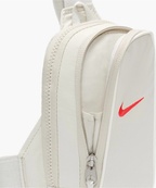 Сумка через плече Nike NK NSW ESSENTIALS CROSSBODY бежевий Уні 20.5 x 12.5 x 5 см (DJ9794-072). Зображення №5 Сумка через плече Nike NK NSW ESSENTIALS CROSSBODY бежевий Уні 20.5 x 12.5 x 5 см (DJ9794-072). Зображення №5