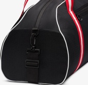 Сумка Nike W NK GYM CLUB - RETRO 24L чорний, білий, червоний Жін 33 x 51 x 23 см (DH6863-015). Зображення №8 Сумка Nike W NK GYM CLUB - RETRO 24L чорний, білий, червоний Жін 33 x 51 x 23 см (DH6863-015). Зображення №8