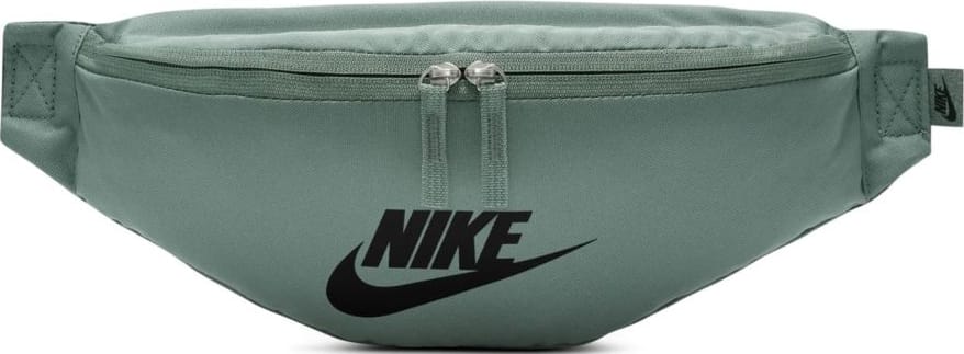 Сумка на пояс Nike NK HERITAGE WAISTPACK - FA21 3L зеленый 41 х 10 х 15 см (DB0490-364) Сумка на пояс Nike NK HERITAGE WAISTPACK - FA21 3L зеленый 41 х 10 х 15 см (DB0490-364)
