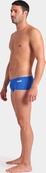 Плавки Arena TEAM SWIM LOW WAIST SHORT SOLI синій, білий Чол 85 (004775-720). Зображення №2