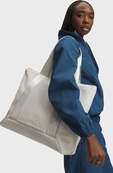 Сумка Under Armour Women's Unstoppable Tote 24L молочний Жін 48 х 37 х 16 см (6009907-110). Зображення №2 Сумка Under Armour Women's Unstoppable Tote 24L молочний Жін 48 х 37 х 16 см (6009907-110). Зображення №2