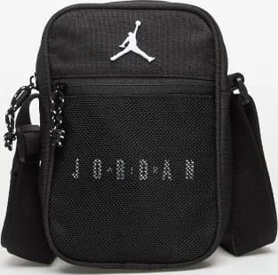 Сумка Nike Jam Blacktop Festtival Bag 1.7L чорний Чол 23 х 15 х 5 см (MA9190-023) Сумка Nike Jam Blacktop Festtival Bag 1.7L чорний Чол 23 х 15 х 5 см (MA9190-023)