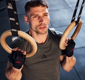 Рукавички для тренінгу Adidas Essential Training Gloves чорний, червоний L. Зображення №6 Рукавички для тренінгу Adidas Essential Training Gloves чорний, червоний L. Зображення №6