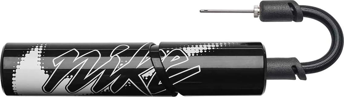Насос Nike ESSENTIAL BALL PUMP чорний, білий One Size Насос Nike ESSENTIAL BALL PUMP чорний, білий One Size