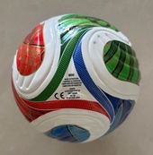 М'яч футбольний Adidas Trionda Mini World Cup 26 (розмір 1) JD8034 яскравий сувенірний м'ячик 15 см. Зображення №5 М'яч футбольний Adidas Trionda Mini World Cup 26 (розмір 1) JD8034 яскравий сувенірний м'ячик 15 см. Зображення №5