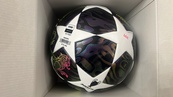 Футбольний м'яч Adidas UCL League BOX 2026 Budapest JX9101, розмір №5. Зображення №7 Футбольний м'яч Adidas UCL League BOX 2026 Budapest JX9101, розмір №5. Зображення №7